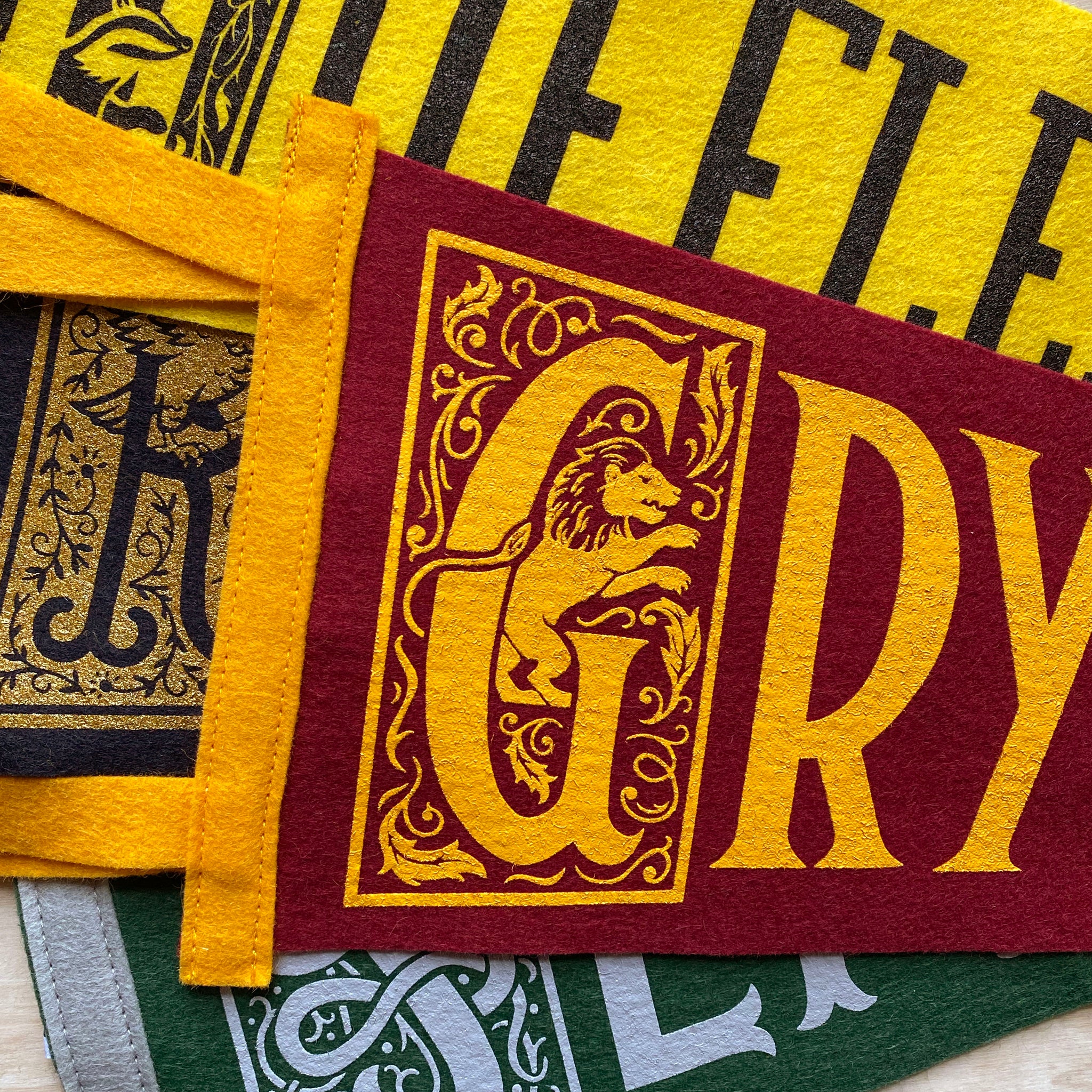 Harry Potter Gryffindor Owala  Harry potter gryffindor, Gryffindor, Harry  potter